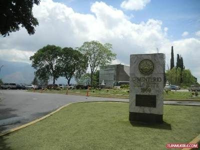 Parcela Cementerio Del Este  1 Puesto 2da Terraza Caracas Dc