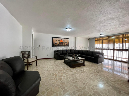 Townhouse En Venta, Los Chorros #24-19238