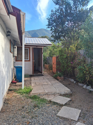 Se Arrienda Casa Con Patio Y Almendros En Producción En Sec