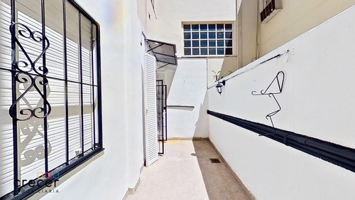 Venta De Departamento Tipo Ph De 3 Amb. Con Patio En Villa Urquiza
