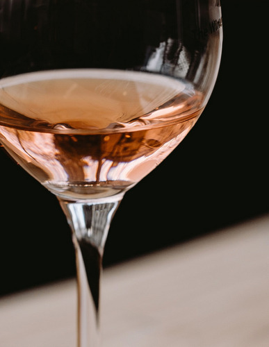 Vino Blanco Sauvignon Blanc Y Vino Rosado Petite Sirah West