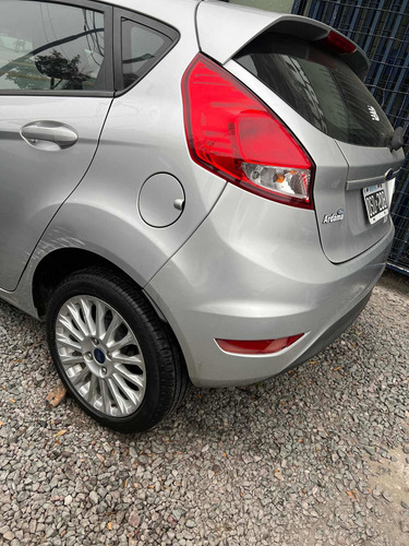 Imagen 5 de 22 de Ford Fiesta Kinetic Design 2015 1.6 Se 120cv