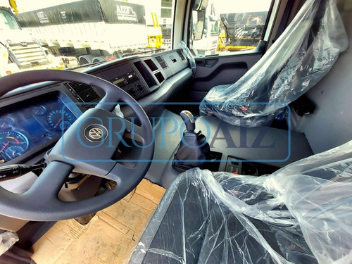 Imagem 7 de 11 de Caminhão Transtora Florestal Vw 32.360 6x4 Reduzida