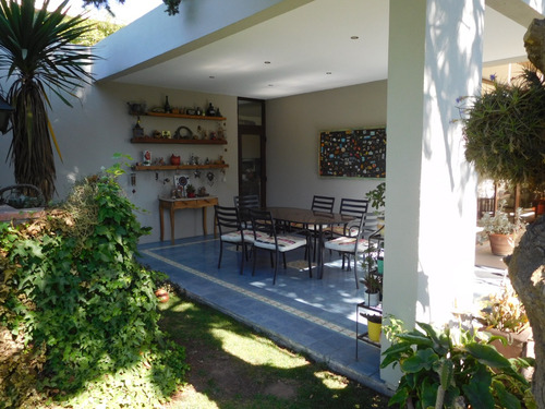 Gran Ubicación - Casi Nueva 235/640 M2