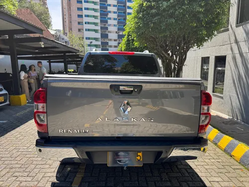 Renault Alaskan 2.5 Intense 4x4