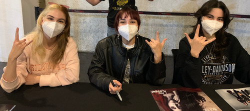 Litho Foto Autografiada Por The Warning Portada De Error (Usado)