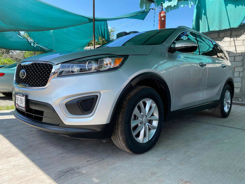 Imagen 5 de 14 de Kia Sorento 2017 2.4 Lx At