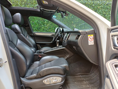 Porsche Macan 3.7 Turbo Performance Package At