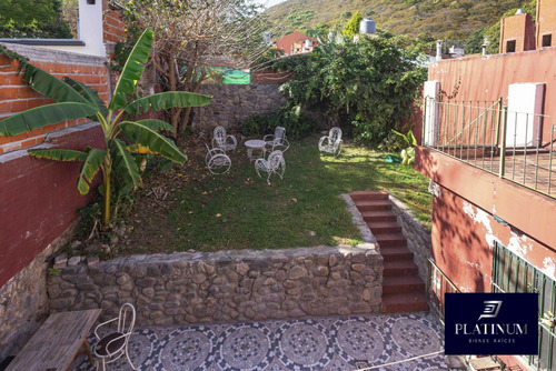 Imagen 8 de 30 de Venta Casa Sobre Av El Golf Tres Cerritos