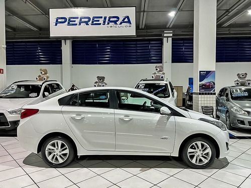 Imagem 14 de 17 de Hyundai Hb20s 1.6 Premium 16v