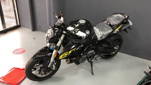 Imagen 2 de 15 de Benelli Tnt 600i