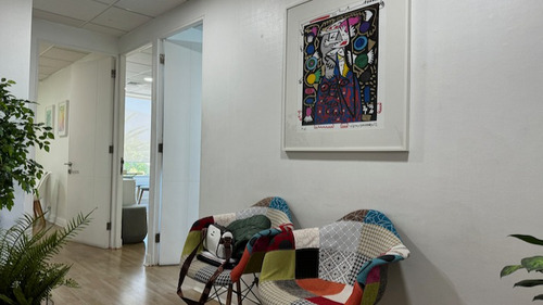 Oficina Excelente Conectividad Lado Clinica Las Condes.