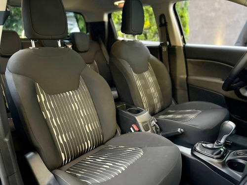 Imagem 8 de 8 de Fiat Toro 2018 1.8 16v Freedom Flex 4x2 Aut. 4p
