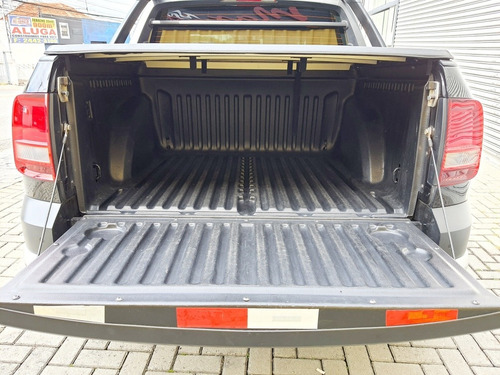 Imagem 12 de 16 de Volkswagen Saveiro 1.6 16v Cross Cab. Dupla Total Flex 2p
