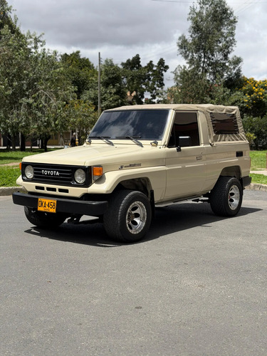 Toyota Fzj 73 Modelo: 1995 Motor: 4.500