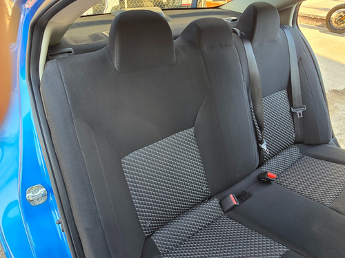 Nissan Versa 1.6 Sense Mt