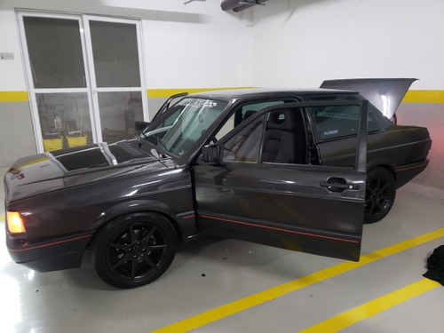 Volkswagen Voyage 1.8 Turbo