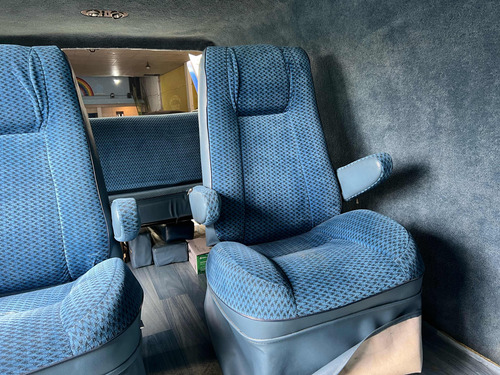 Ford Econoline 150 Motor Deuz 4