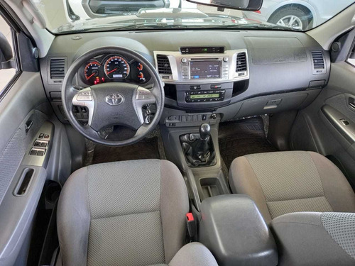Toyota Hilux Srv 4x2 2015