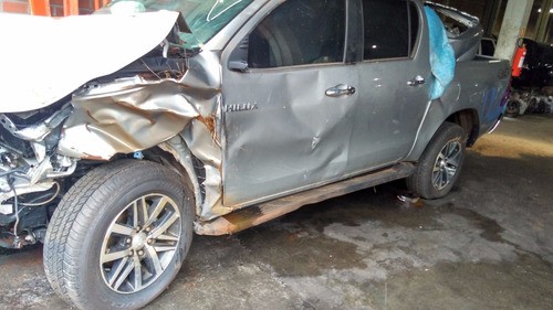 Imagem 2 de 6 de Sucata Toyota Hilux 2016/2017 Para Retirada De Peças