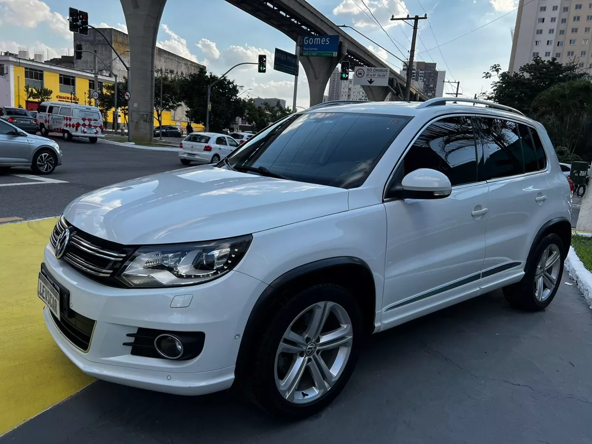 Volkswagen Tiguan 2.0 TSI R-LINE 16V TURBO GASOLINA 4P TIPTRONIC