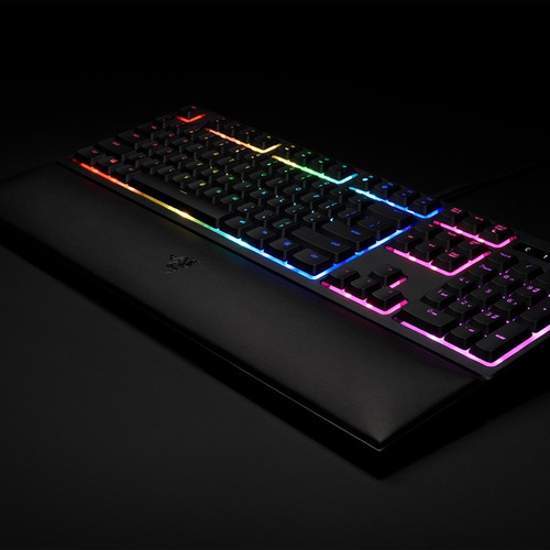 Teclado gamer Razer Ornata Chroma QWERTY español España color negro con luz RGB