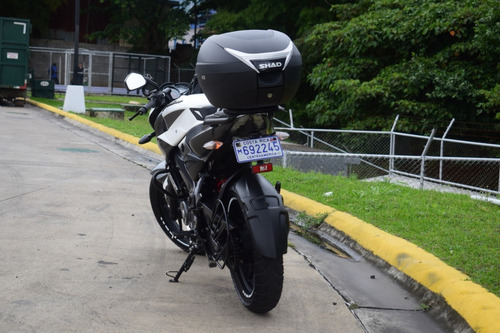 Bajaj Ns200