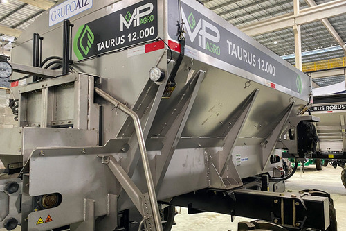 Distribuidor Taurus 12.000 / 6m3 Mp Agro