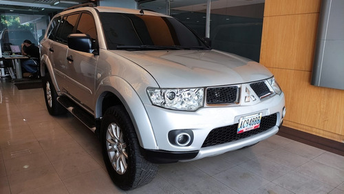 Imagen 2 de 10 de Mitsubishi Montero