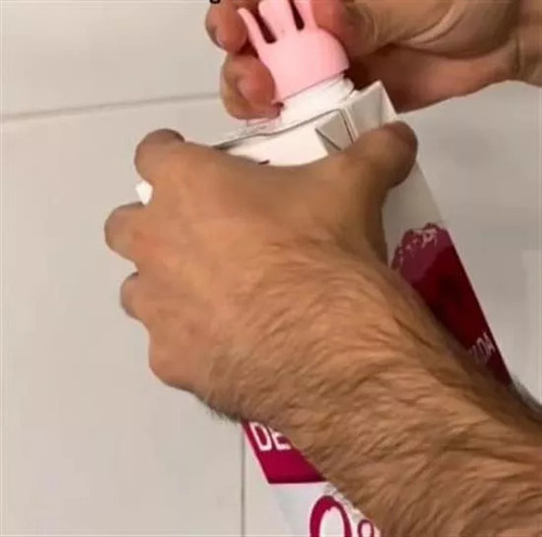 Ad Tapón De Cartón De Leche De Vaca Divertido