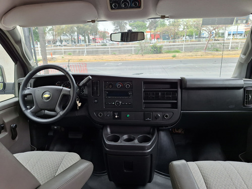 Chevrolet Express 6.0ls D 12 Pas At
