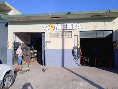 Imagen 3 de 15 de Local Con Losa De Hormigón - Sobre Avenida!
