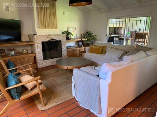 Imagen 6 de 10 de Muy Linda Casa Desarrollada En Pb
