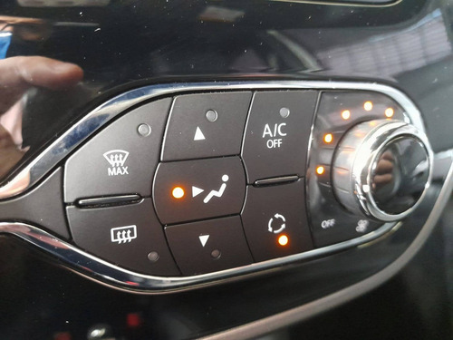 Imagem 12 de 15 de Renault Captur 2.0 16v Hi-flex Intense Automático