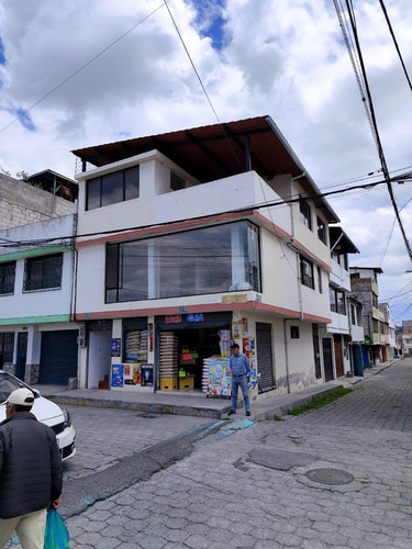 Casa En Carapungo Con Locales
