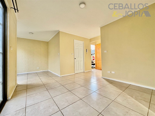 Casa En Venta De 3 Dorm. En Villa Alemana