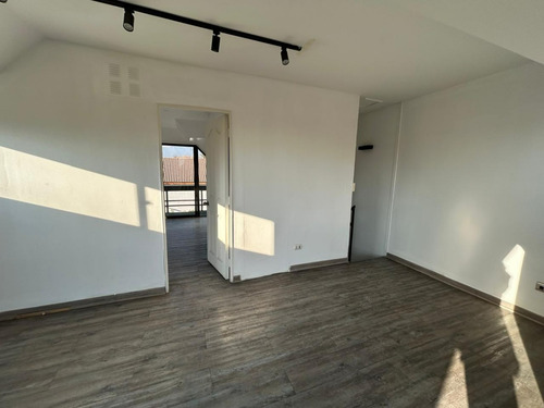Casa Comercial De 3 Pisos