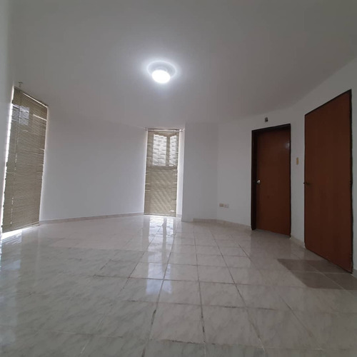 Imagen 4 de 11 de En Alquiler Apartamento Las Delicias 04144530004