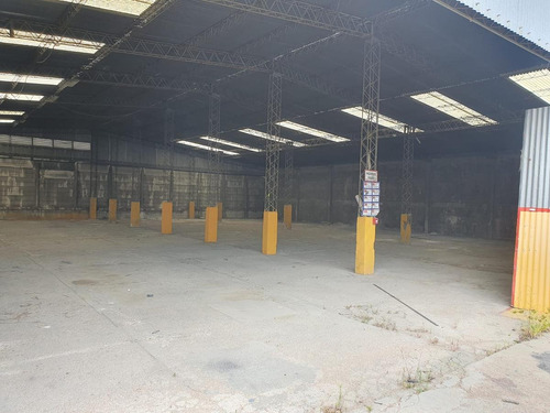 Imagen 12 de 19 de Camino Carrasco Prox Aeropuerto , Predio De 10000 M2 Y 4000 M2 De Depósitos !!
