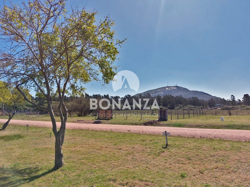 Imagen 1 de 9 de Tierra Calma. Piriápolis. Terrenos En Venta Financiados.
