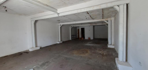 Imagen 3 de 11 de En Alquiler Local Comercial En Naguanagua De 72m2