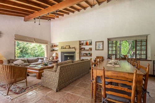 Casa 6 Dormitorios Con 4 Cocheras Highland Park