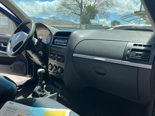 Imagen 10 de 14 de Fiat Palio Elx