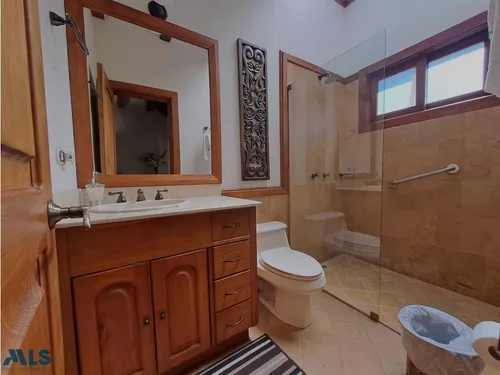 Casa Con Excelente Ubicación(mls#246703)