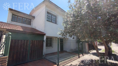 Venta Casa De 4 Ambientes Con Cochera En Quilmes