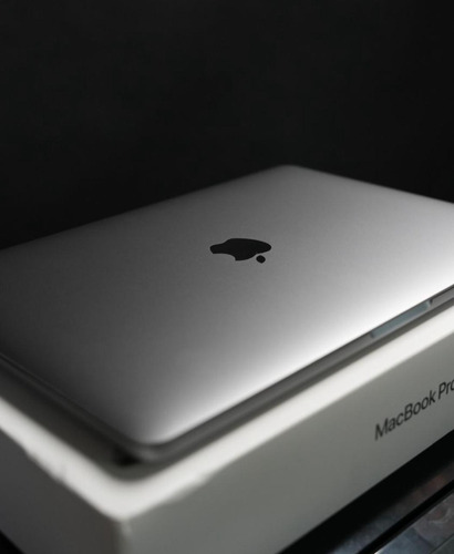 Macbook Pro 13 M2 Apple 2022 8 Gb Ram 256 Gb Ssd (Usado)