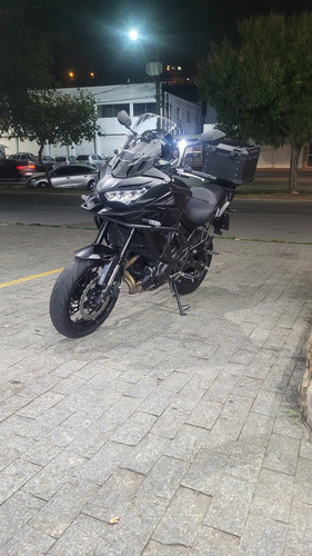 Vendo Versys 650 Abs Ano 2023 Preto Com 8 Mil Km.