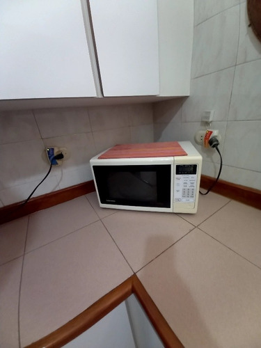 Imagen 13 de 30 de La Floresta Alquilo Anexo En La Parte Alta De Una Casa. 90m