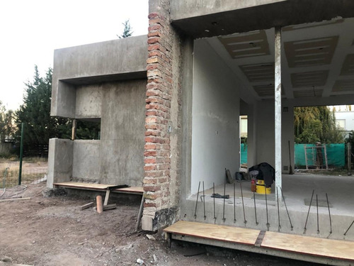 Venta Casa A Estrenar Pinar Del Sol Calle Paso
