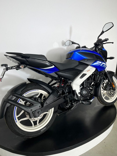 Imagen 12 de 19 de Bajaj Pulsar 200